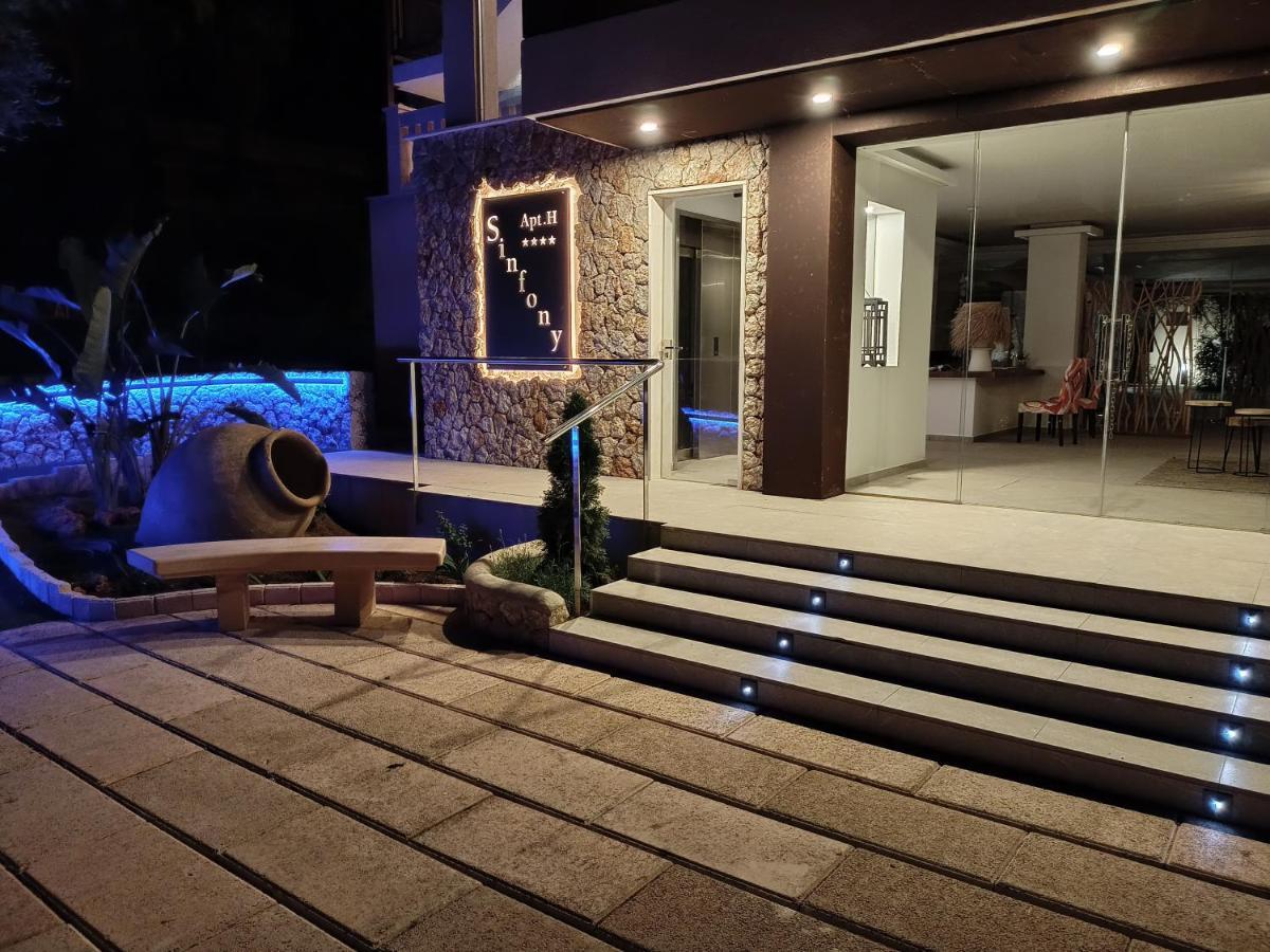 Apartamentos S'Olivera Canyamel  Exteriör bild