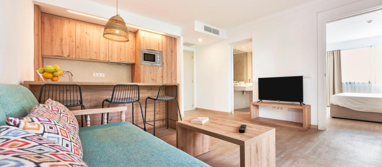 Apartamentos S'Olivera Canyamel  Exteriör bild