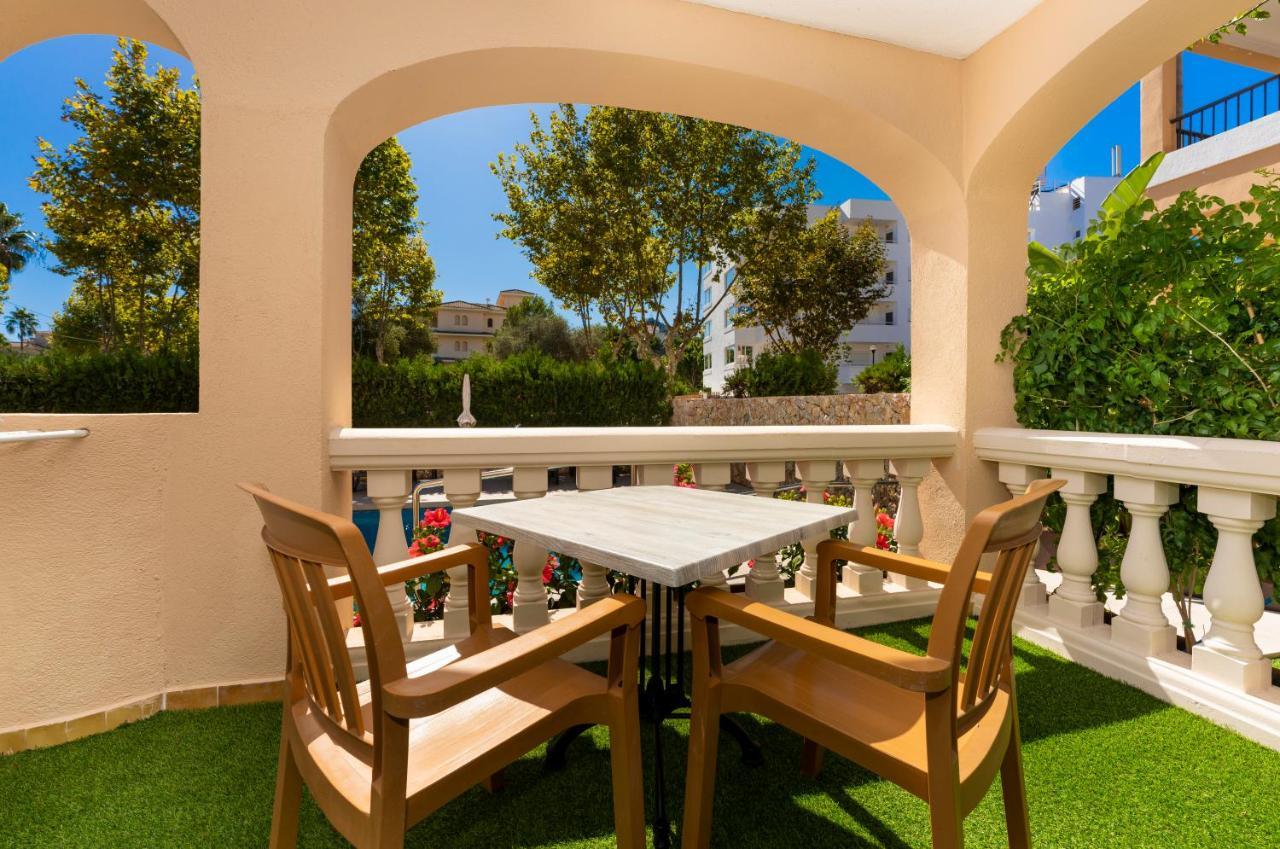 Apartamentos S'Olivera Canyamel  Exteriör bild