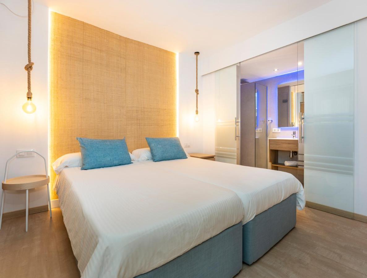 Apartamentos S'Olivera Canyamel  Exteriör bild