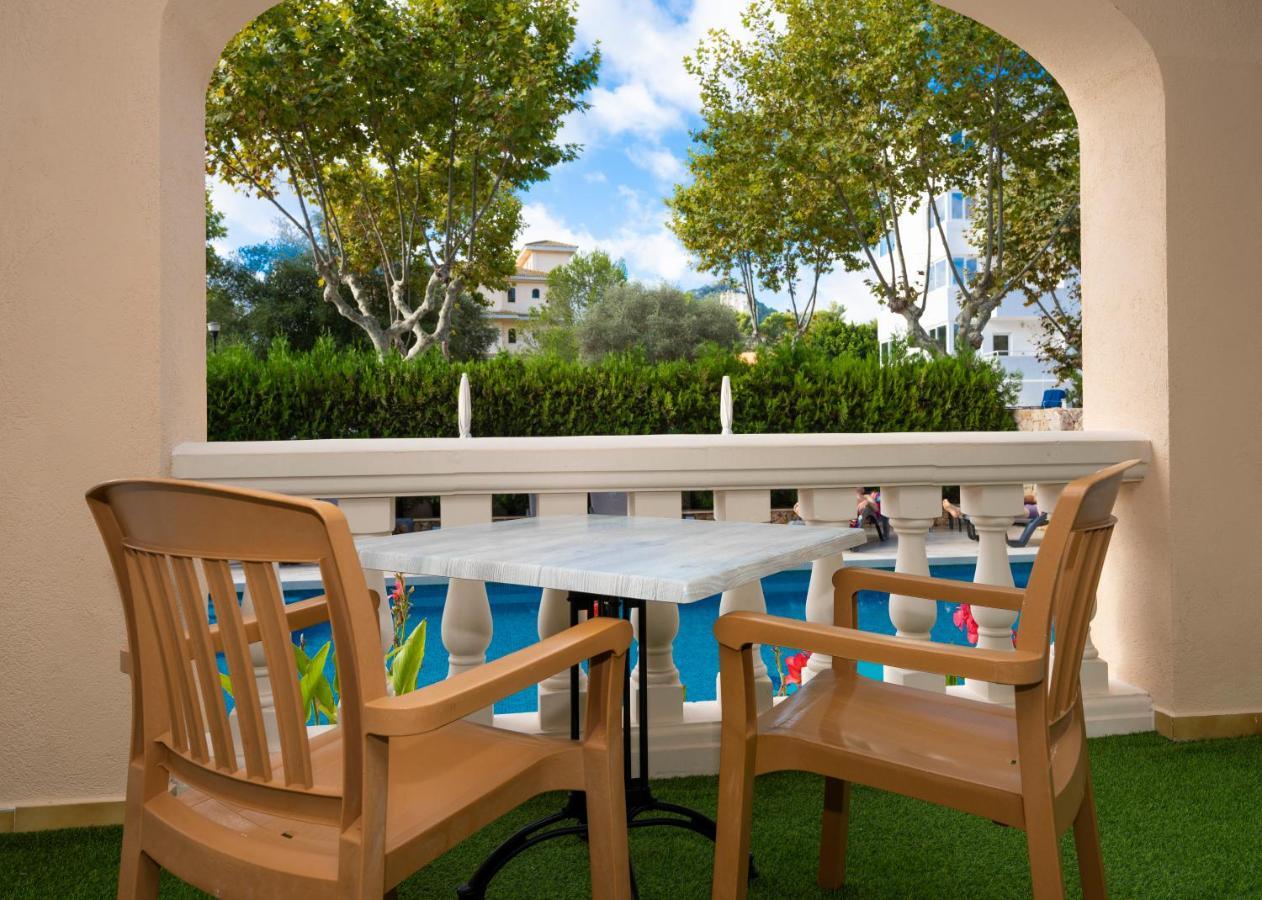 Apartamentos S'Olivera Canyamel  Exteriör bild